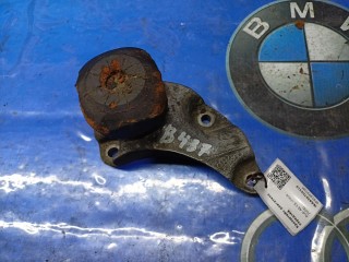 кронштейн двигателя передний Audi A6 C6 2004-2008, 4F0199343M