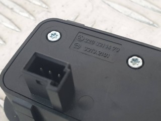 кнопка открытия багажника, ориг. номер A2208211479, Mercedes-Benz C W205 2014-2018