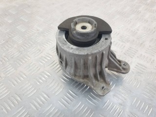 подушка крепления двигателя, ориг. номер A2052406617, Mercedes-Benz C W205 2014-2018