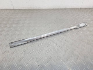 распорка стоек Mercedes-Benz C W205 2014-2018, A2056280724
