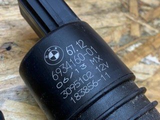 насос (моторчик) омывателя стекла, ориг. номер 6934160, 67126934160, BMW X5 E70 [рестайлинг] 2010-2013
