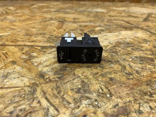 разъем AUX / USB, ориг. номер 84109229246, 9229246, 84109229244, 9229244, BMW 3 GT F34 2011-2016