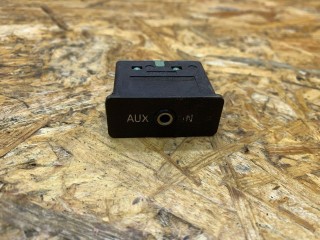 разъем AUX / USB, ориг. номер 61316986791, 6986791, 84109237655, 9237655, 6930561, 61310422643, 0422643, 61316930561, BMW X5 E70 2006-2010