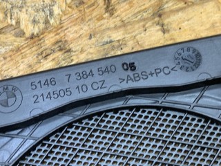 накладка (сетка) динамика задняя правая, ориг. номер 51467384540, 7384540, BMW 5 G30/G31 2016-2020