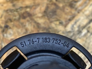 отбойник капота, ориг. номер 51767348121, 7348121, 7183752, 51767183752, BMW 5 F10/F11 2009-2013