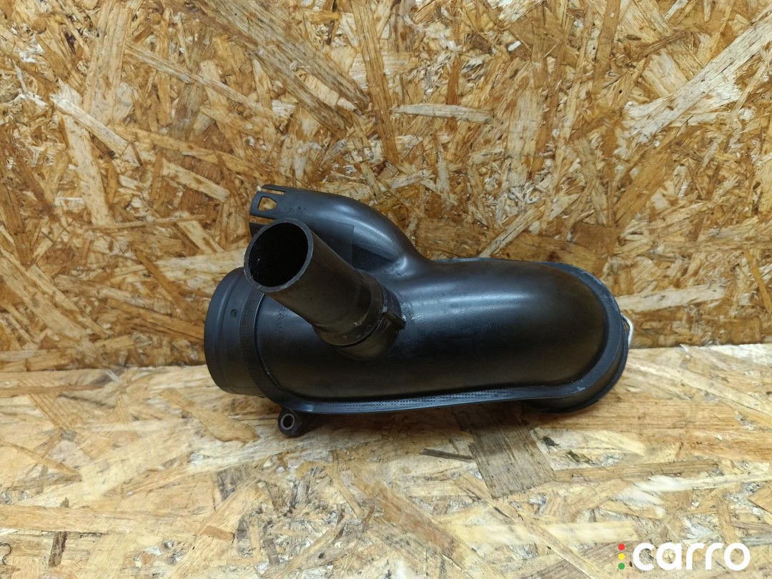 13718512285, 8512285, 8509816, 13718509816 патрубок воздушного фильтра BMW X5 F15 2014г. - фото №1
