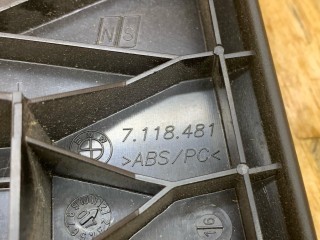 накладка на сиденье передняя левая, ориг. номер 7118481, BMW 3 E90/E91 2004-2008