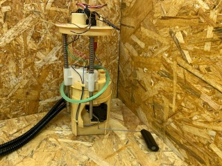 насос топливный в бак, ориг. номер 7164315, 16114422731, 4422731, 7195471, 16117195471, 4422720, BMW X5 E70 2006-2010