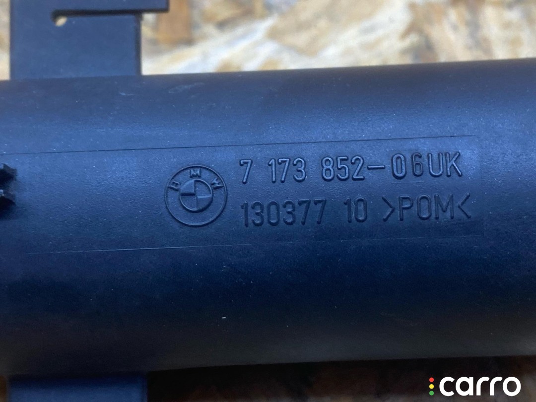 61677173852, 7173852, 61674286754, 4286754 форсунка омывателя фары правой BMW X5 E70 2009г. - фото №3