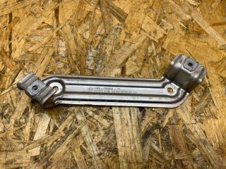 кронштейн (крепление) BMW 5 E60/E61 2002-2007, 7152822