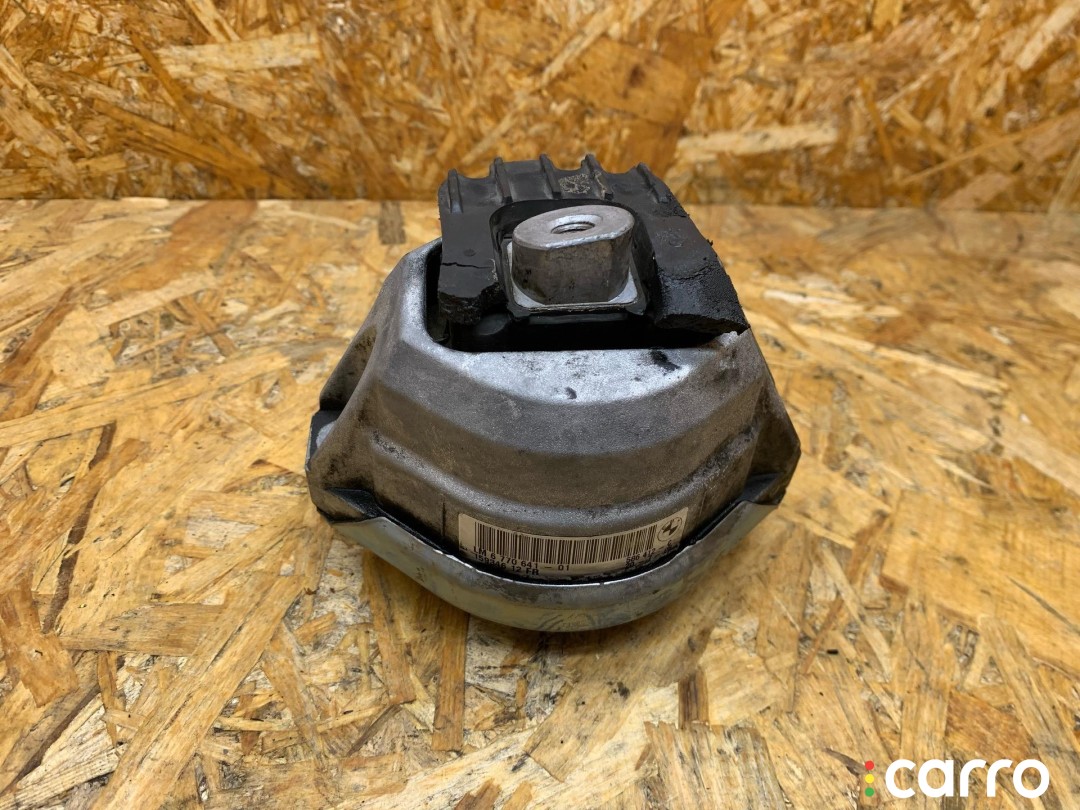 подушка крепления двигателя передняя левая BMW 5 E60/E61 2002-2007, 3.0 л, 6770641, фото 1