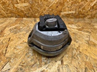 подушка крепления двигателя передняя левая BMW 5 E60/E61 2002-2007, 3.0 л, 6770641