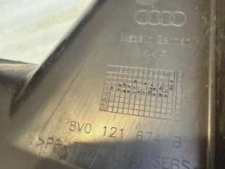 пластик, ориг. номер 8V0121674B, Audi S3