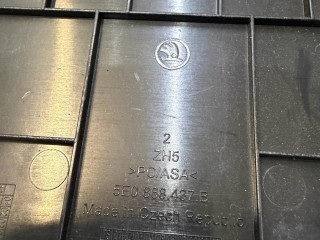 пластик, ориг. номер 5E0868437B, Skoda Octavia RS 2001-2006