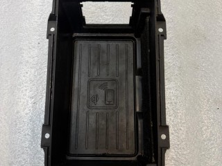 8V0863300D