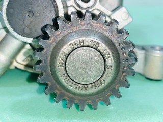 масляный насос, ориг. номер 06H115105BF, Volkswagen Tiguan 1 поколение 2006-2011