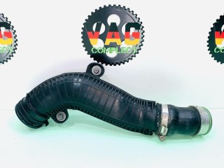 патрубок наддува, ориг. номер 1K0145840R, Volkswagen Tiguan 1 поколение 2006-2011
