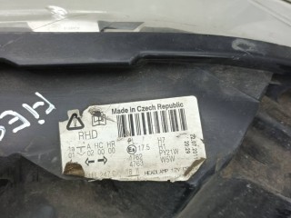 фара правая, ориг. номер 8A6113W029DG, 1678065, Ford Fiesta 6 поколение 2008-2013