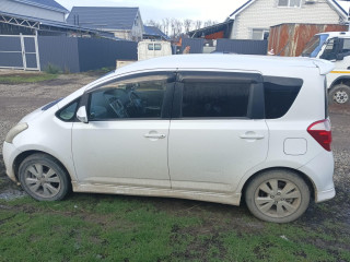 Toyota Ractis 1.5 л., 1NZ-FE - фото №2