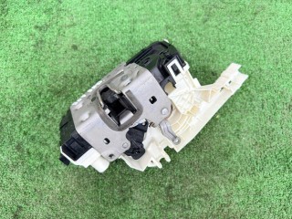 замок двери правой, ориг. номер A9107407500, Mercedes-Benz Sprinter W907/W910 2018-2026