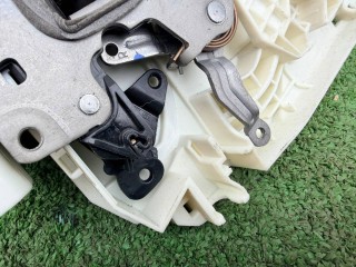 замок двери правой, ориг. номер A9107407500, Mercedes-Benz Sprinter W907/W910 2018-2026