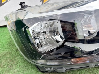 фара правая, ориг. номер 7C1941006, 1EB01283002, 7C1941006B, Volkswagen Crafter 2 поколение 2016-2026