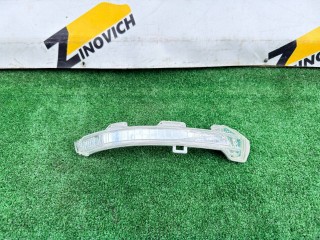 повторитель поворота в зеркале правый правого Volkswagen Passat B8 2014-2021, 3G0949102