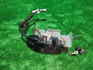 замок двери передней правой, Toyota Camry XV10 1991-1994