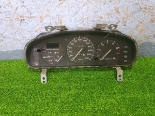 Щиток приборов (приборная панель) Mazda 323 BJ 1998-2001