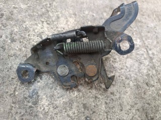 замок капота нижний, Nissan Primera P11 1999-2002