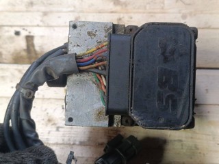 Блок ABS, ориг. номер 11000040410, 476004J700, Nissan Primera P11 1999-2002