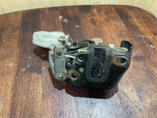 замок двери задней правой, Hyundai Elantra XD 2000-2003