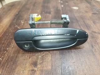 Ручка наружная двери передней правой Mazda 626 GF 1999-2002