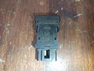 кнопка аварийной сигнализации, ориг. номер NILES06012, Nissan Sunny B13 1990-1993