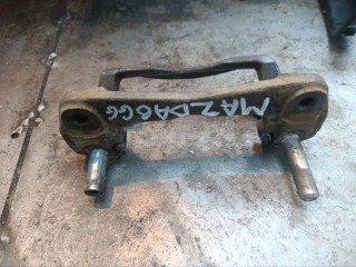 Скоба суппорта передняя правая, Mazda 6 GG 2002-2005