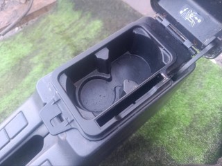 подлокотник, Nissan Primera P11 1996-2000