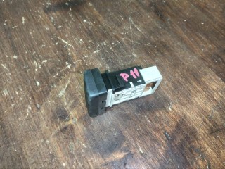 кнопка обогрева заднего стекла, Nissan Primera P11 1996-2000