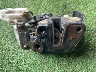 замок двери задней правой, Hyundai Elantra XD 2000-2003