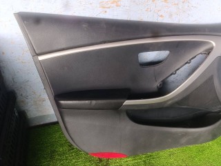 обшивка двери передней левой, ориг. номер 82350A6100, Hyundai i30 GD 2011-2015