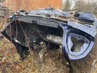 четверть, Mitsubishi Carisma 1995-1999