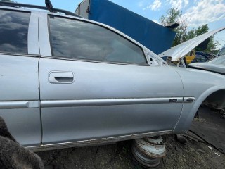 Дверь передняя правая Opel Vectra B 1999-2002