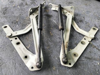петля крышки багажника, ориг. номер YS41F42701AA, YS41F42700AA, Ford Focus