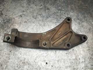 Кронштейн (крепление), ориг. номер XS4W3K305DB, Ford Focus