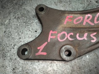 Кронштейн (крепление), ориг. номер XS4W3K305DB, Ford Focus