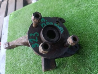 кулак передний правый, Mazda 323 5