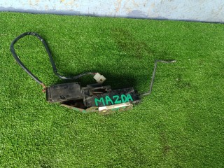 замок двери передней левой, Mazda 323 5