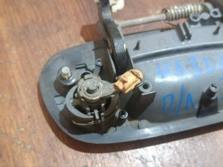ручка наружная двери передней левой, Mazda 323 5
