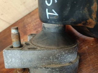 Подушка крепления двигателя, ориг. номер 98AB6037FE, Ford Focus