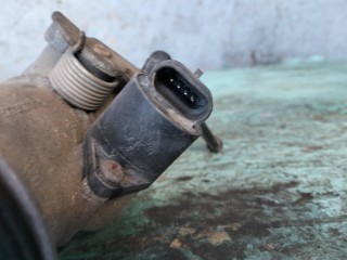 заслонка дроссельная, ориг. номер H7700273699, Renault Logan