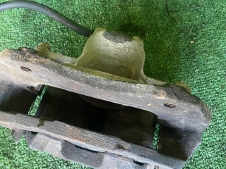Суппорт передний левый, Mitsubishi Lancer 9